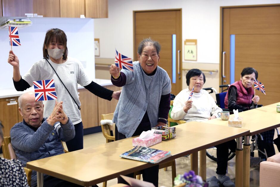 Care home residents in Kawaguchi City